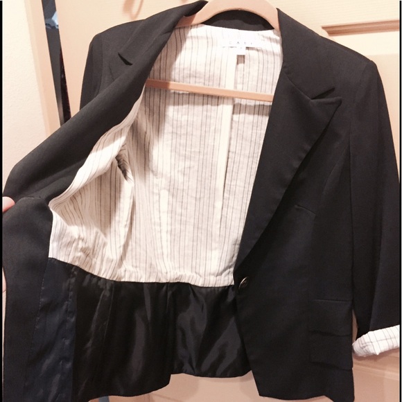 CABI Peplum Blazer with Cotton Lining💝 - Picture 5 of 8